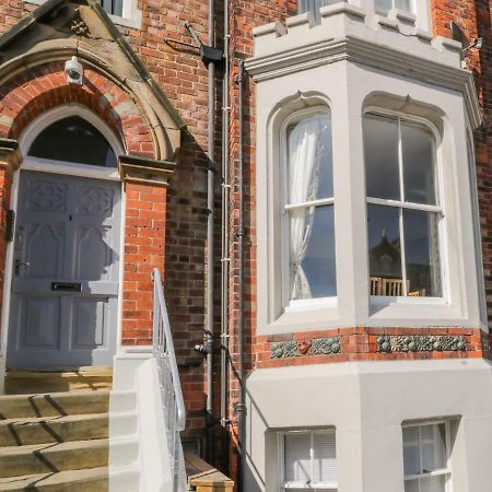 1 Church Square ウィットビー エクステリア 写真