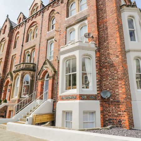 1 Church Square ウィットビー エクステリア 写真
